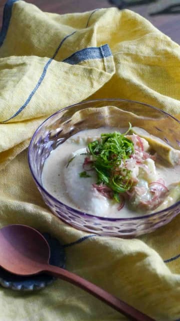 レンジ蒸しでとろとろ！“飲める副菜”「なすのごま豆乳だれ」レシピ【作り置きもOK】
