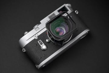 「Summilux 35mm F1.4 2nd」専用デザインのスクエアフード