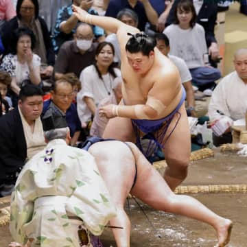 大の里と豊昇龍が初日から2連勝でも…「お礼参り」しない令和の横綱は不安だらけ