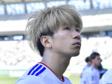 ｢必ず長崎に帰る｣闘病中のJ2長崎MFがアウェイ勝利後にサポーターと｢勝利のカンターレ｣！｢また会える日までファイトし続ける｣宣言