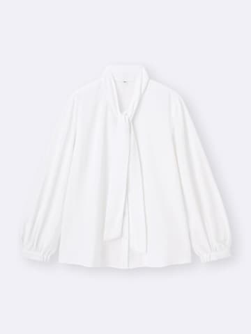「カジュアル服ばかり」な人へ！【GU】1枚持っておくと安心♡「きれいめブラウス」