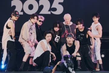 ＆TEAM、韓国デビューを控え「ロッキン」で圧巻のステージ披露！生バンドアレンジに会場熱狂