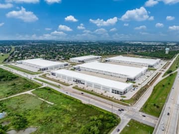 「Blue Ridge Commerce Center（ブルーリッジコマースセンター）」竣工