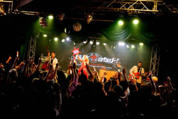 The Biscats、2025年もMisaki（Vo.）の地元横浜で全国ツアー開幕　“ロカビリーの日”恒例の主催フェスも決定