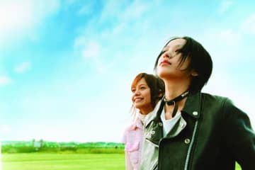 映画『NANA』新宿など全国5都市でリバイバル上映、中島美嘉＆宮﨑あおいが“ナナと奈々”演じる青春物語