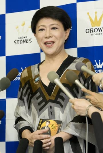 美川憲一「急なご報告となり、大変申し訳ございません」SNSに心配の声集まる「お大事に」「無理なさらず」