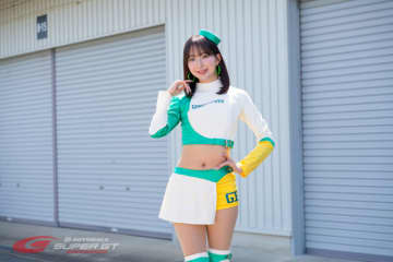 好きな瞬間はグリッド。レースに魅了された村上楓「勝利の女神であり続ける」【2025RQインタビューVol.35】