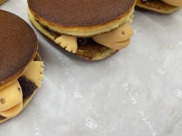 和菓子職人が送る、敬老の日のサプライズ　見た目も縁起も抜群な『どら焼き』とは