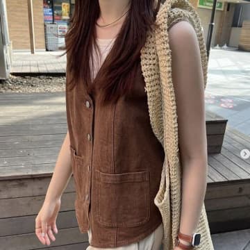 ZARA・H＆М「秋口にぴったり！」「ニットやブラウス、ベストも！」季節先取りコーデ4選