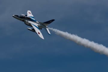 ブルーインパルスの展示飛行、12月に茨城・沖縄で追加開催。10月の岐阜基地は中止に