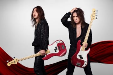 J、新シグネイチャーモデルは鮮烈なレッドカラーのKing’s Red Sparkle
