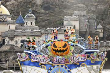 ディズニーに悪役ら集結　ハロウィーン、17日から