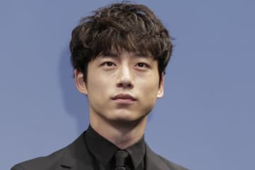 坂口健太郎　インスタコメント3300件の“大荒れ”もコメント欄は閉鎖せず…即非表示にしたフワちゃんとの“決定的な違い”