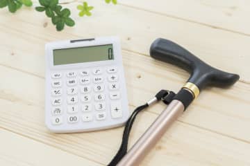 お金と情報があれば救われる？親と自分の介護問題