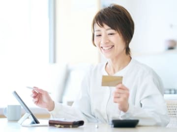 ネットショッピングでもポイント3重取り！年間1万2000円おトクに!?