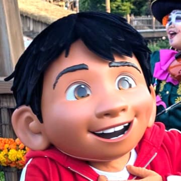 【TDS】映画『リメンバー・ミー』がテーマのイベントを初開催　ミゲルも登場