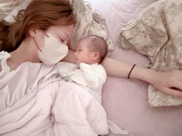 辻希美、これが5人の子を持つ母。ドタバタな休日の始まりと、束の間の『癒やし』をブログで告白
