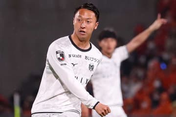 札幌MF荒野の危険タックル「足裏を使い過剰な力」　一発退場…2試合出場停止&罰金処分に