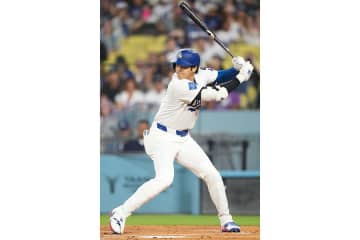 初回0封→猛ダッシュ大谷翔平にネット騒然　5秒経たずベンチ帰還「大忙しすぎる」　打者でも安打