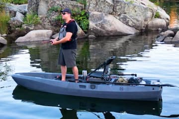 ジェットで釣り冒険！電動フィッシングカヤック「FluxJet Kayak」
