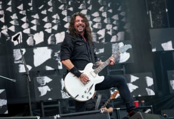 フー・ファイターズ新ドラマーのイラン・ルービン、バンドとの初ライブを振り返る