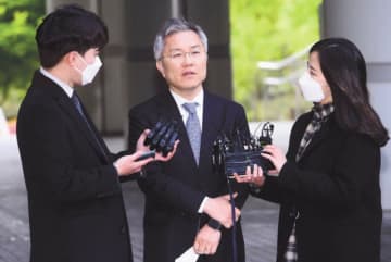 崔康旭氏、性加害「二次加害発言」で党員資格停止1年＝韓国