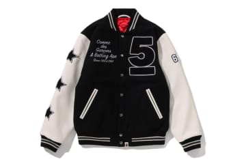 ア ベイシング エイプ×コム デ ギャルソン“星形ワッペン”のバーシティジャケット、大阪限定で