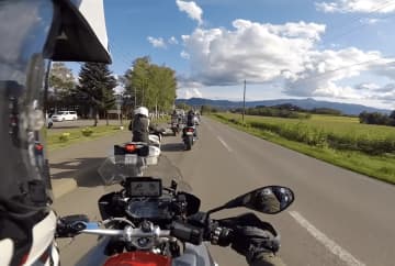 バイク乗り必見のコスパ最強インカム!? 多機能＆高音質を兼ね備えた「ASMAX S2」を使ってみた