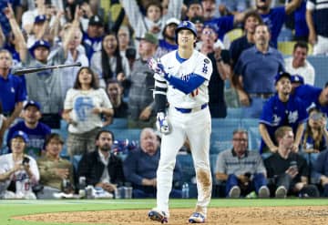 大谷翔平 二刀流の本領発揮「50本塁打＋50奪三振」はメジャー史上初の快挙！投げては5回無安打無失点 打っては史上6人目の2年連続50本塁打