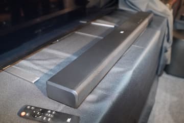 JBL人気サウンドバー「Bar 1000」と「Bar 800」が“MK2”に。肩がけできるパーティスピーカーも