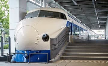 鉄道車両とF1マシンが異色のコラボ!? 京都鉄道博物館で「レーシング＆レールウェイ ヒストリー」イベント開催