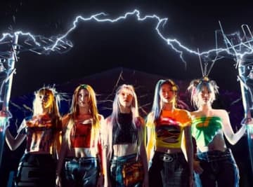 LE SSERAFIM、『CRAZY』が米・英チャートに再ランクイン！“逆走ヒット”継続中
