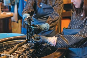藍染、若狭塗箸…かけがえのないオリジナル作品が作れる【ご当地の手仕事体験スポット2選】