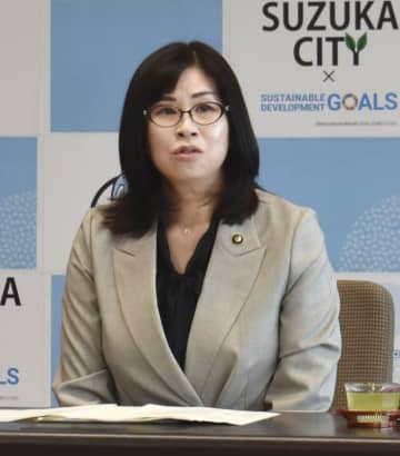 財布の中身確認巡り市長が謝罪　三重県鈴鹿市、生活保護申請時