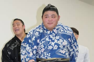 【秋場所】伯桜鵬　大の里から２場所連続で金星獲得「うれしい。横綱に勝てたのは自信になる」