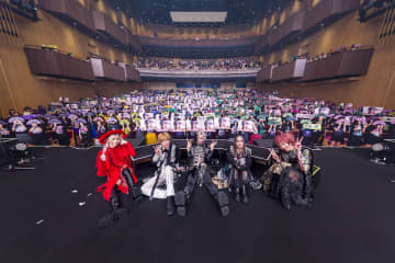【ライブレポート】0.1gの誤算、Zeppツアー完遂。ファイナルLINE CUBE SHIBUYAで緑川裕宇の生誕祭と一足早い「もうひとつの10周年」