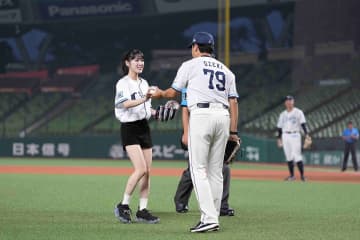 【西武】二軍・巨人戦に小関竜也ファーム監督の長女・小関舞が登板「夢のような時間でした」