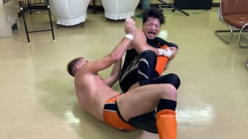 【新日本】IWGP世界＆ジュニアタッグ、ダブル前哨戦は憎悪激化！H.O.T.が勝利強奪、試合後も止まらぬ大乱闘！
