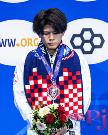 ＜レスリング＞【写真集】2025年世界選手権／男子フリースタイル65kg級・清岡幸大郎（カクシングループ）－決勝・表彰式