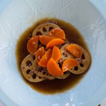 ご飯がすすむ！「レンコン、にんじん、ひき肉の甘辛」