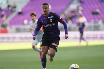 強力J助っ人はどう止める？　驚異の5戦8発…代表OBが持論「うまく使わせないプレーも必要」