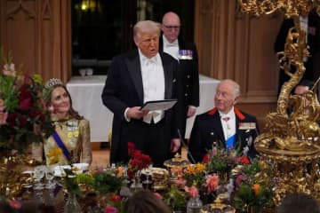 トランプ氏、英王室の公式晩餐会に出席　２度目の国賓訪問は「生涯最高の栄誉の一つ」