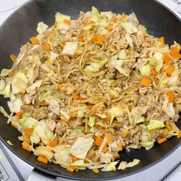 少ないご飯で主食が作れる！簡単おいしい「そばめし」レシピ