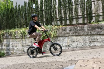 【e-bike試乗レビュー】まずはミニベロ6車種を試乗する【家電 Watch編集長、e-bike買うってよ!】