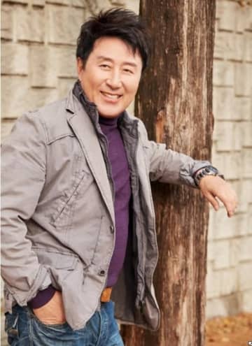 ドラマ出演中に急逝、キャスト変更の事態に…歌手としても活動した韓国俳優との別れから2年