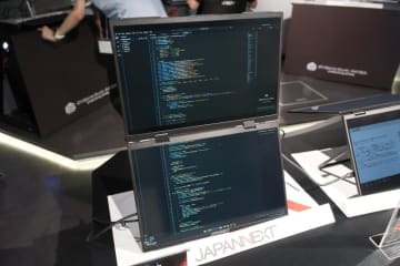 JAPANNEXT、14型WUXGA 2枚のデュアルモバイルモニター。開発中の6Kモニターもチラ見せ