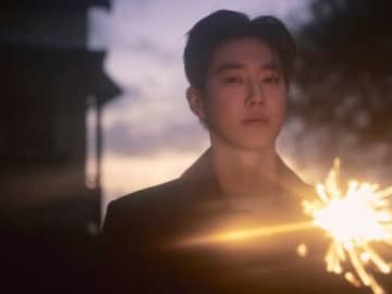 EXO・スホ、感性あふれる日常をファンと共有？ソロAL『Who Are You』で見せる独自のユーモア！