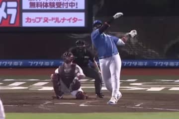 助っ人の“行為”に騒然　驚異の破壊力、予想外のハプニングに「使う予定でした…」