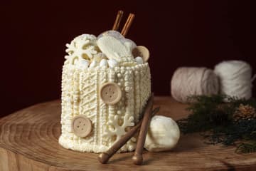 チョコ製ミトン付き“手編みニット風”クリスマスケーキ、ザ・プリンスギャラリー 東京紀尾井町から
