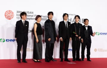 映画『愚か者の身分』コンペティション部門選出! 北村匠海・林裕太・綾野剛らが釜山国際映画祭レッドカーペットに登場！